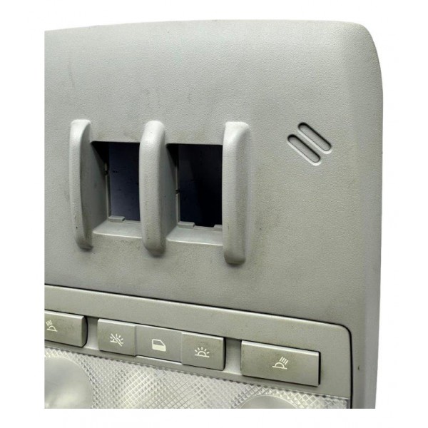 Luz Cortesia Dianteira Teto Gm Tracker Ltz 1.4 2017