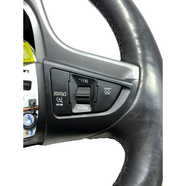 Volante Multifuncional Gm Tracker Ltz 1.4 Turbo 16v 2017