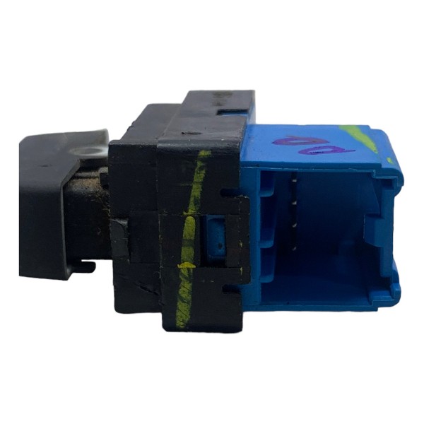 Botão Trava Elétrica Porta Direito Gm Tracker Ltz 1.4 2017