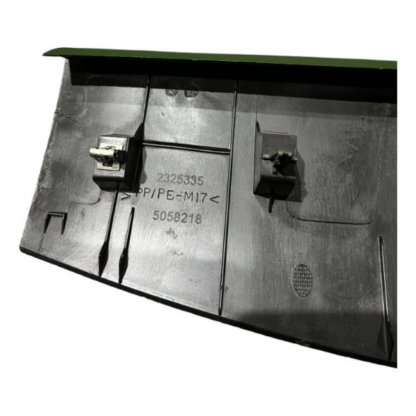 Acabamento Superior Central Tampa Traseira Gm Tracker 1.4 17