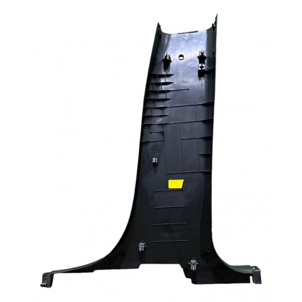 Moldura Inferior Coluna Central Esquerdo Tracker 1.4 17