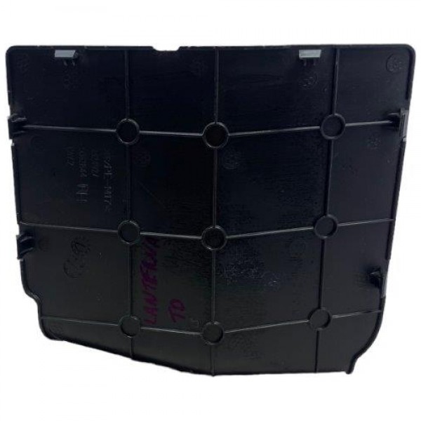 Tampa Lâmpada Lanterna Traseira Direita Tracker Ltz 2017