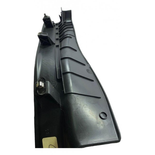 Moldura Soleira Traseira Esquerda Tracker Ltz 1.4 2017 Preto