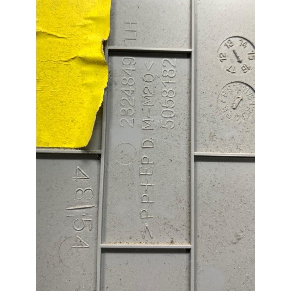 Moldura Coluna Superior Esquerda Tracker Ltz 1.4 2017