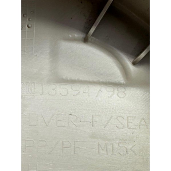 Acabamento Trilho Banco Dianteiro Esquerdo Cruze Ltz 1.4 18