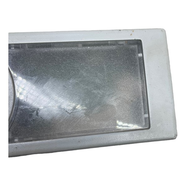 Vidro Acabamento Luz Cortesia Traseira Vw Jetta 1.4 Tsi 2018 Branco-frio