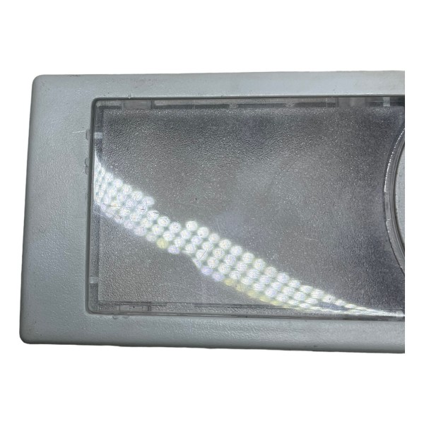 Vidro Acabamento Luz Cortesia Traseira Vw Jetta 1.4 Tsi 2018 Branco-frio