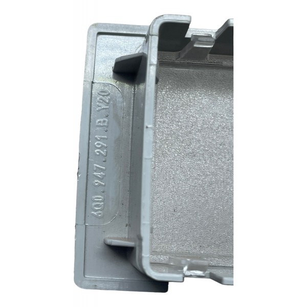 Vidro Acabamento Luz Cortesia Traseira Vw Jetta 1.4 Tsi 2018 Branco-frio