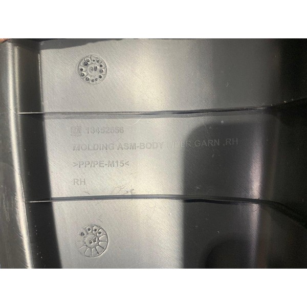 Acabamento Lateral Banco Traseiro Direito Cruze 1.4 2023