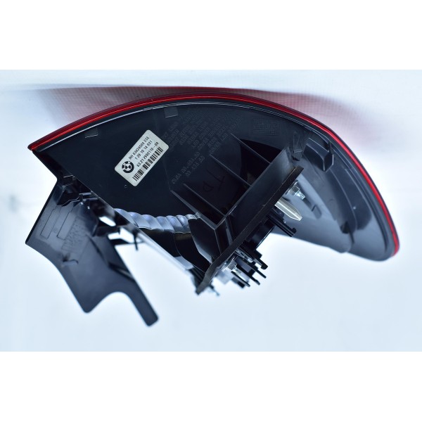 Lanterna Traseira Direita Com Led Bmw X1 2.0 2015 Direito Vermelho