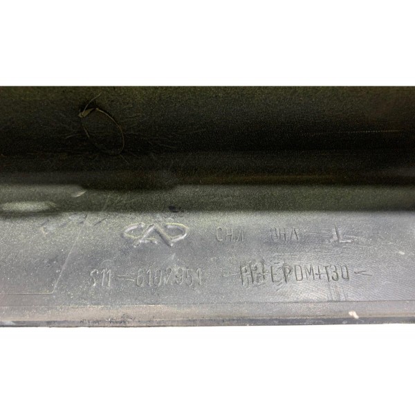 Spoiler Lateral Direita Completo Chery Qq 1.1 2012