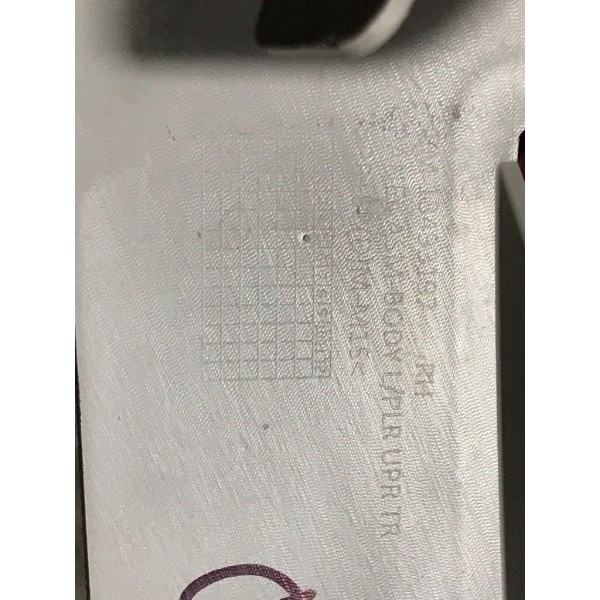 Base Suporte Tampão Porta Malas Passageiro Cruze Hatch 1.4