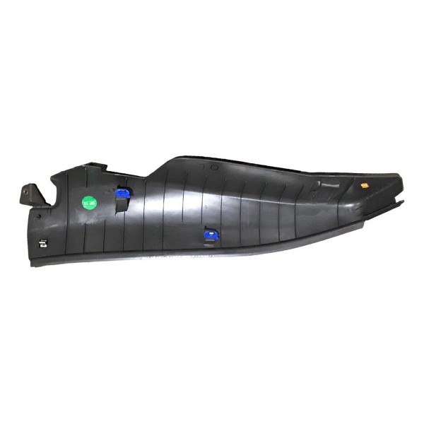 Acabamento Lateral Direito Banco Traseiro Cruze Hatch 17