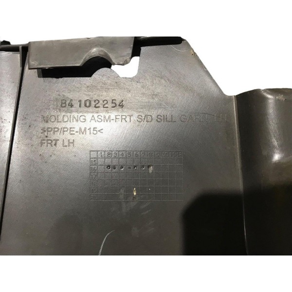 Acabamento Soleira Lateral Esquerdo Cruze Hatch Ltz 1.4 17