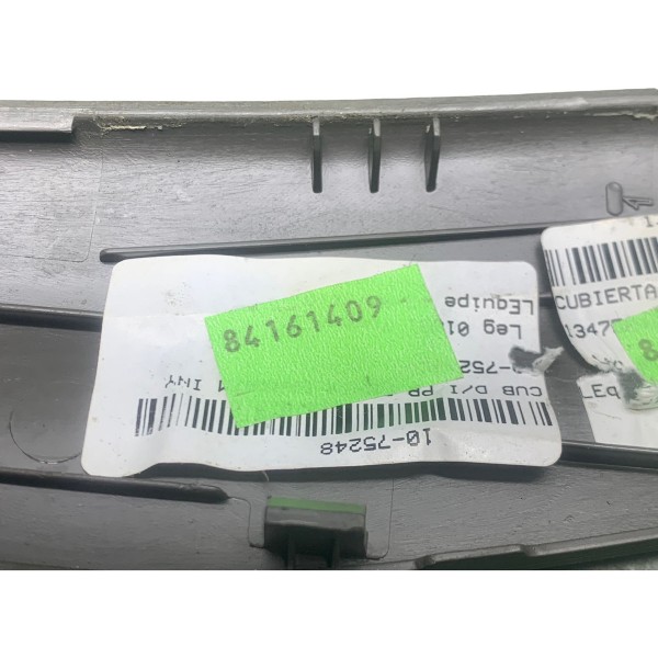 Acabamento Puxador Porta Dianteira Esquerda Cruze Ltz 1.4