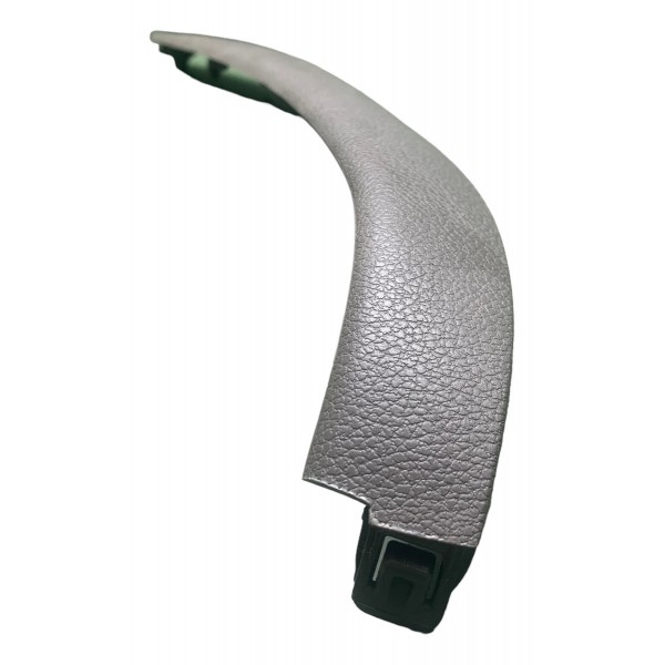 Acabamento Puxador Porta Dianteira Direita Cruze Ltz 1.4 17