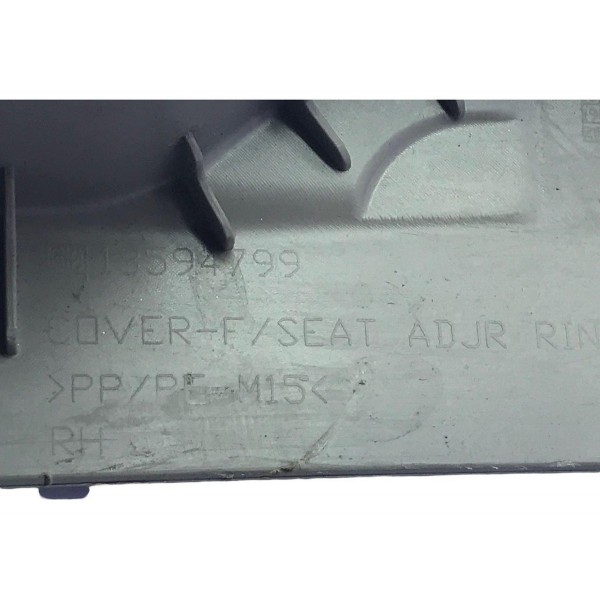 Moldura Direito Trilho Banco Passageiro Cruze 1.4 2017