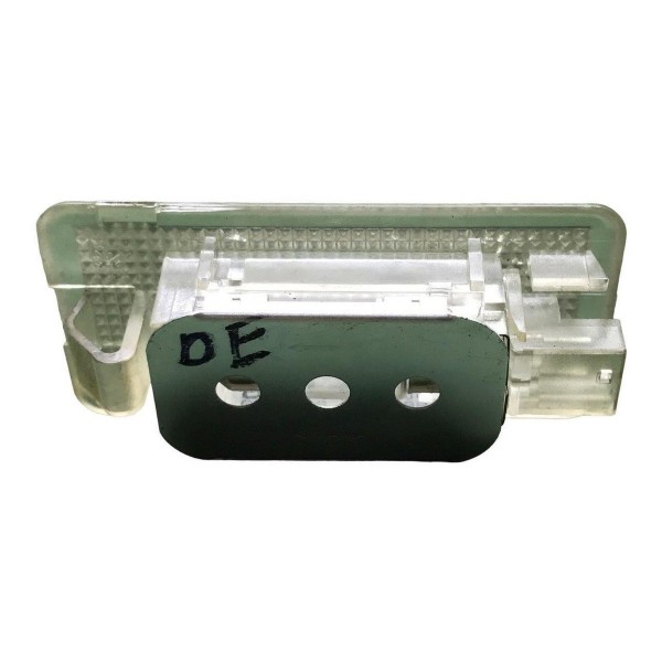 Luz Cortesia Inferior Esquerdo Bmw E39 540i 4.4 V8