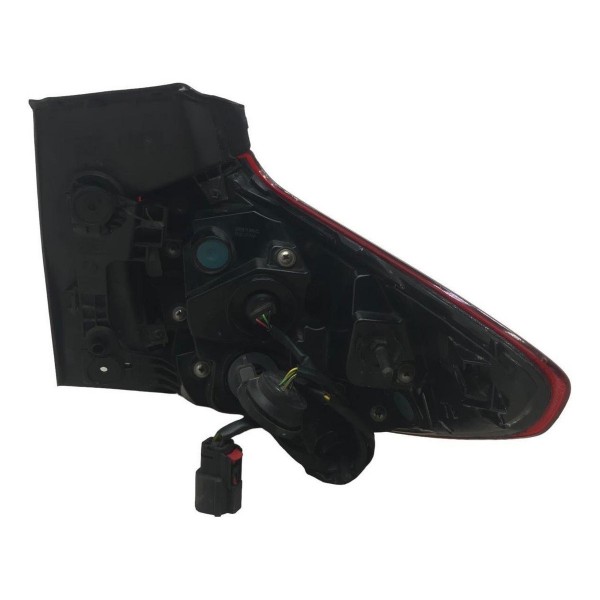 Lanterna Traseira Esquerda Tracker 1.2 Turbo 2022 Ler