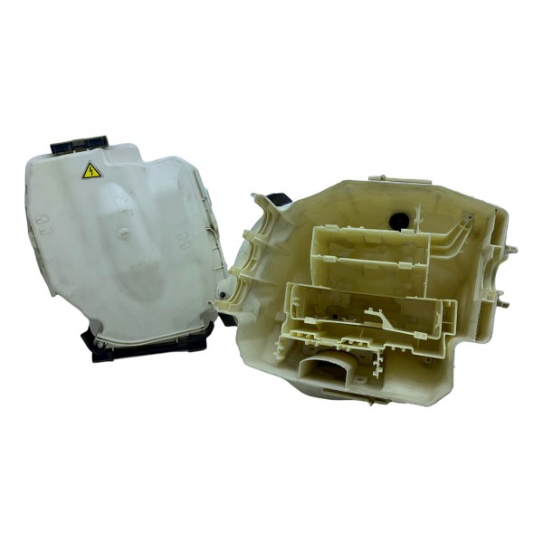 Caixa Fusivel Direita Motor Bmw X1 2.0 Turbo 2015