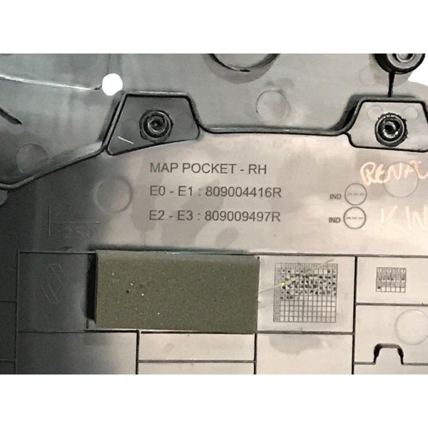 Forro De Porta Dianteiro Passageiro Renault Kwid 1.0 2022