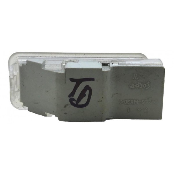 Luz Cortesia Traseira Inferior Porta Luvas Citroen Ds5 Thp