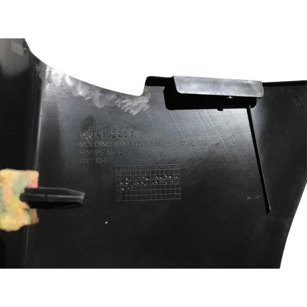 Soleira Lateral Dianteira Direita Cruze Lt 1.4 Sedan 2018 Prateado