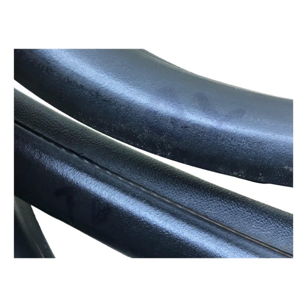 Borracha Porta Traseira Direita Peugeot 208 1.6 2014