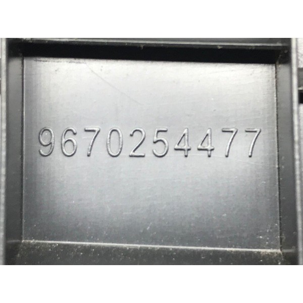 Acabamento Inferior Painel Esquerdo Peugeot 308 1.6 Thp 16