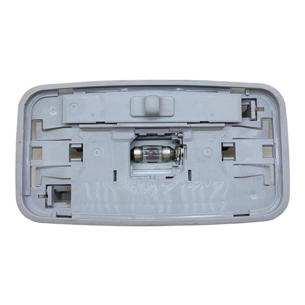 Luz Cortesia Tampa Traseira Toyota Corolla Xei 2.0 2015 Ler