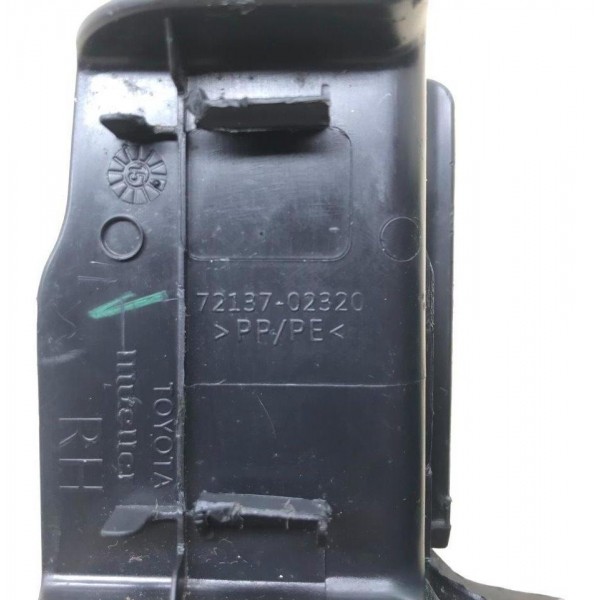 Acabamento Trilho Traseiro Direito Corolla 2015