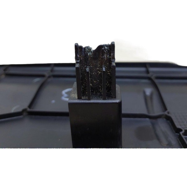 Acabamento Lateral Esquerdo Banco Motorista Corolla 2.0 15