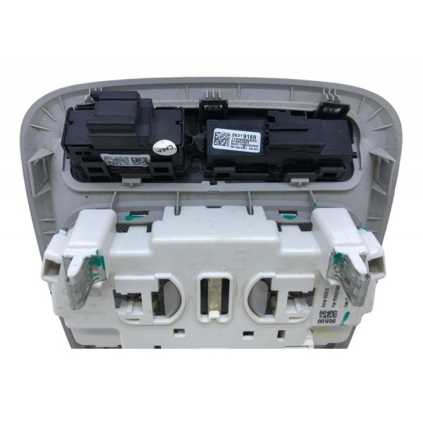 Luz Cortesia Dianteira Tracker 1.2 Turbo 2022