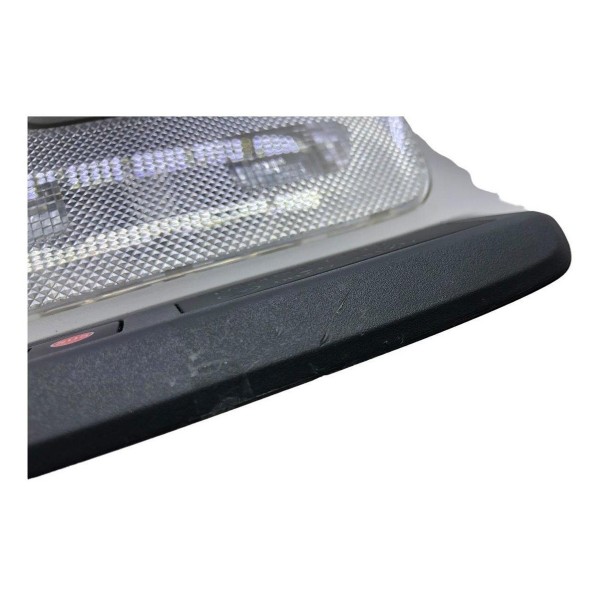 Luz Cortesia Dianteira Tracker 1.2 Turbo 2022