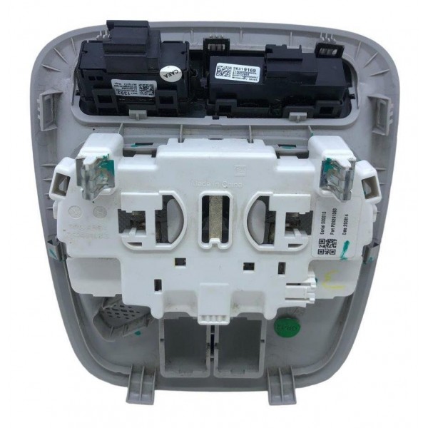 Luz Cortesia Dianteira Tracker 1.2 Turbo 2022