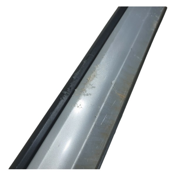 Spoiler Lateral Esquerdo Vw Nivus 1.0 Tsi 2021 Cinza