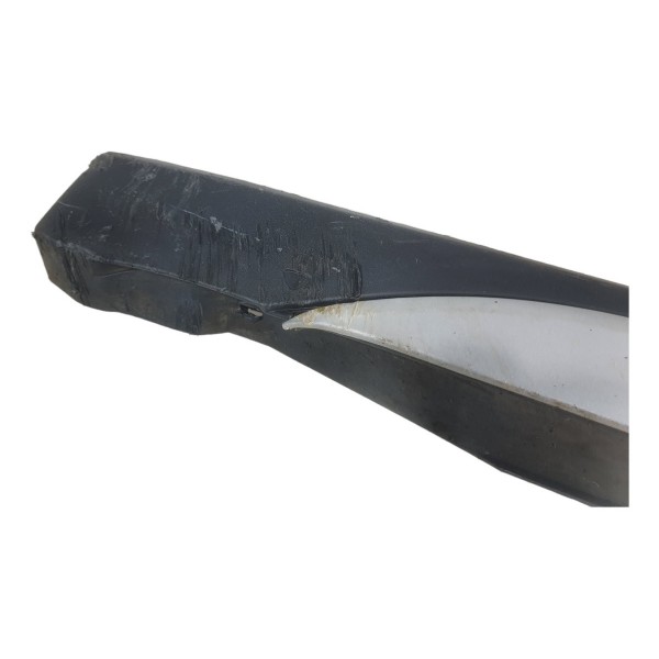 Spoiler Lateral Esquerdo Vw Nivus 1.0 Tsi 2021 Cinza