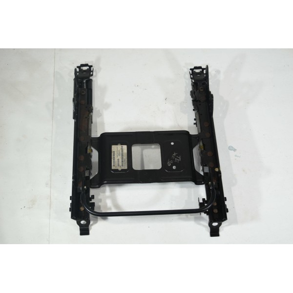 Trilho Do Banco Traseiro Motorista Volvo Xc90 2.9 Awd 2004