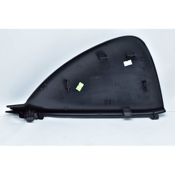 Acabamento Lateral Dianteiro Esquerdo Citrôen C4 Lounge 1.6 Preto