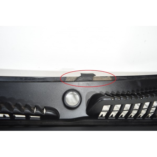 Grelha Suporte Capô Citrôen C3 Picasso 1.6 - Descrição