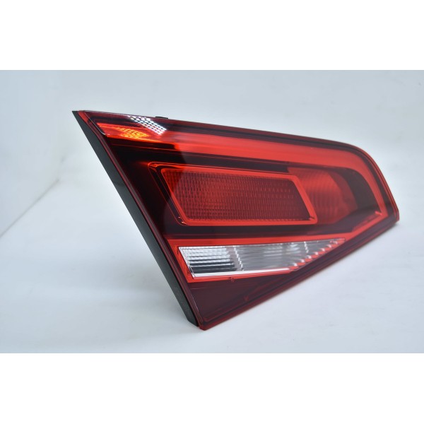 Lanterna Tampa Traseira Esquerda Audi A3 1.4 Tfsi 2017 Esquerdo Vermelho