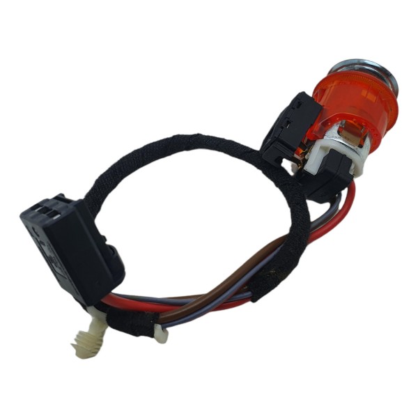 Tomada 12v Interna Porta Malas Audi A3 1.8 Tfsi 2016