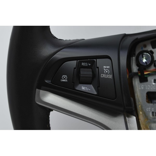 Volante Comando Som Gm Tracker 1.4 Turbo Descrição Preto