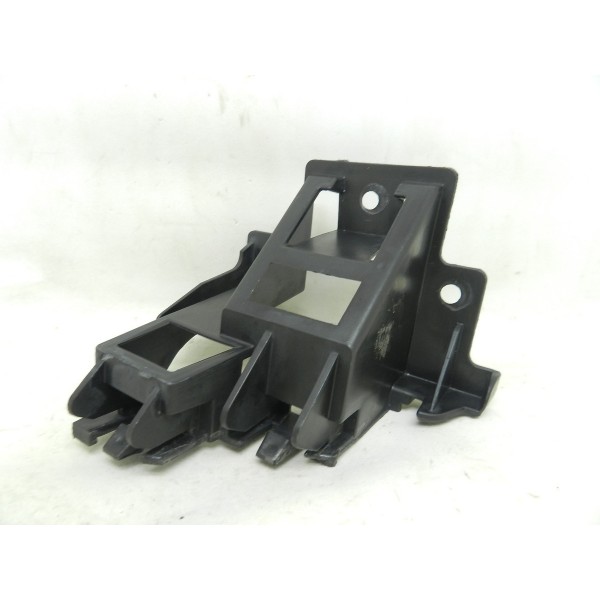 Guia Parachoque Traseira Esquerda Jetta 2.0 Tsi