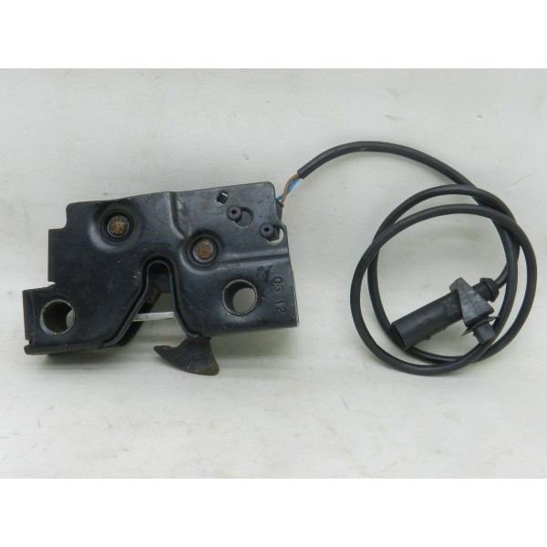 Trava Do Capo Vw Jetta 2.0 Tsi 2012