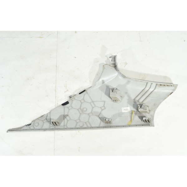 Coluna Superior Traseira Esquerda Vw Jetta 2.0 Tsi 2012