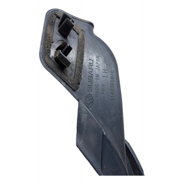 Acabamento Esquerdo Grelha Capo Subaru Impreza 2.0 2011