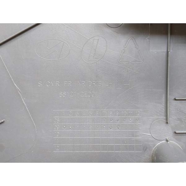 Acabamento Lateral Direito Motorista Tucson 2.0 Gls 2012