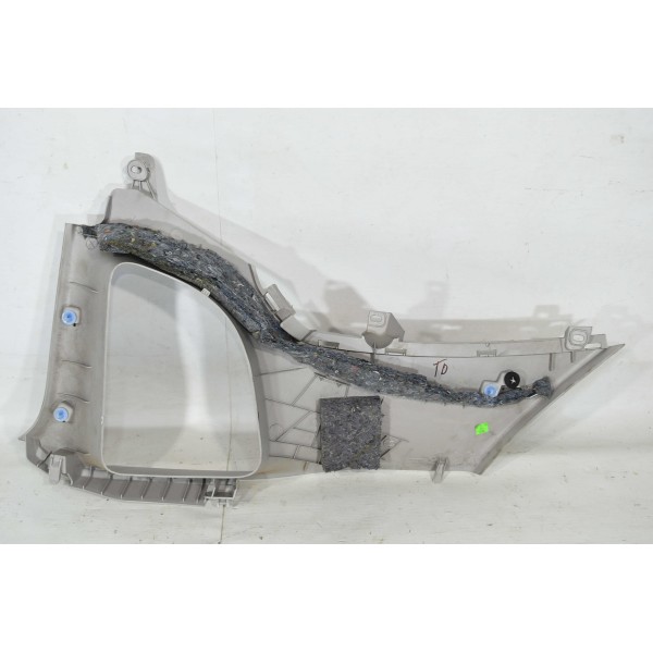 Acabamento Coluna Traseira Vigia Direito Peugeot 3008