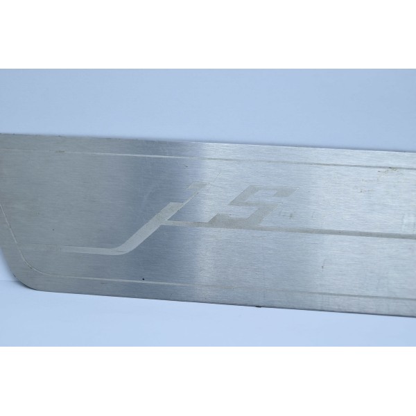 Soleira Prata Dianteira Esquerda Jac J5 1.5 2011 Descrição